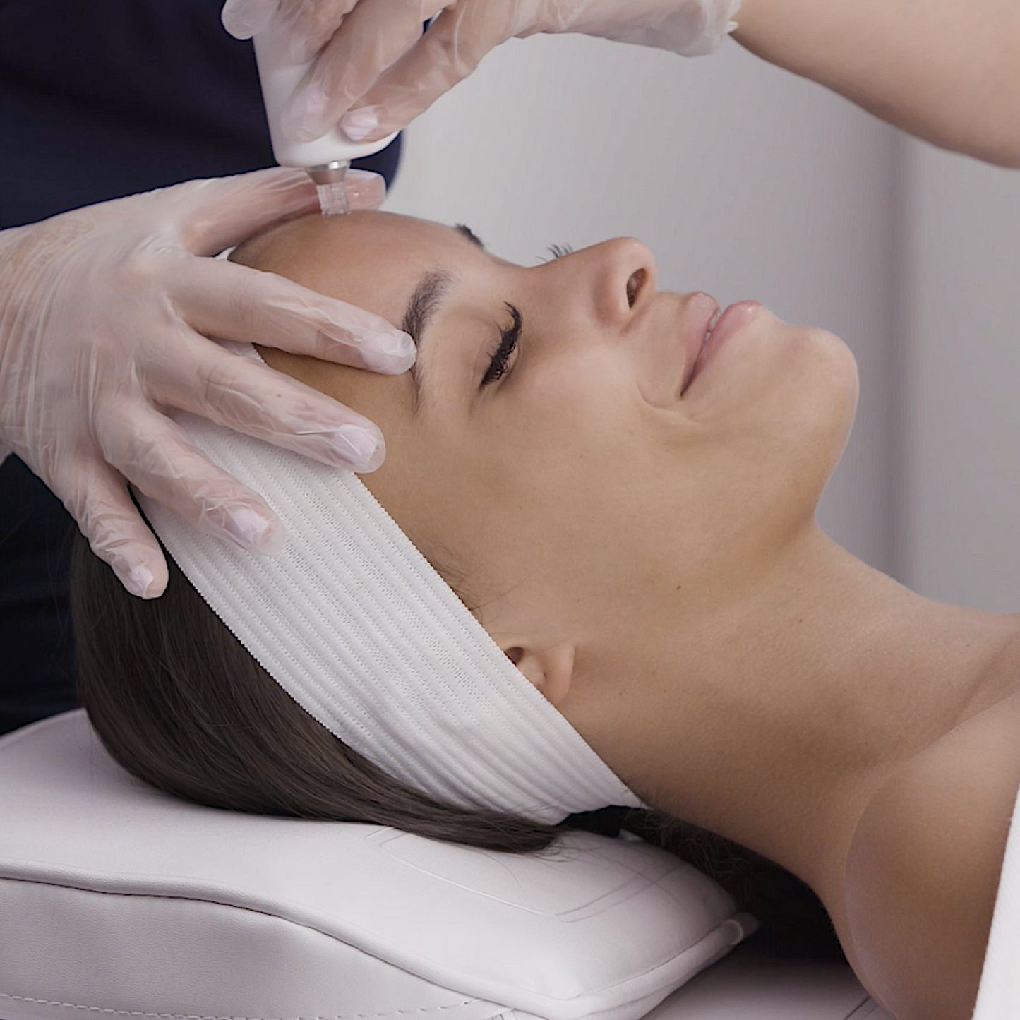 Hydrafacial Facial (Venus Glow Hydrafacial)